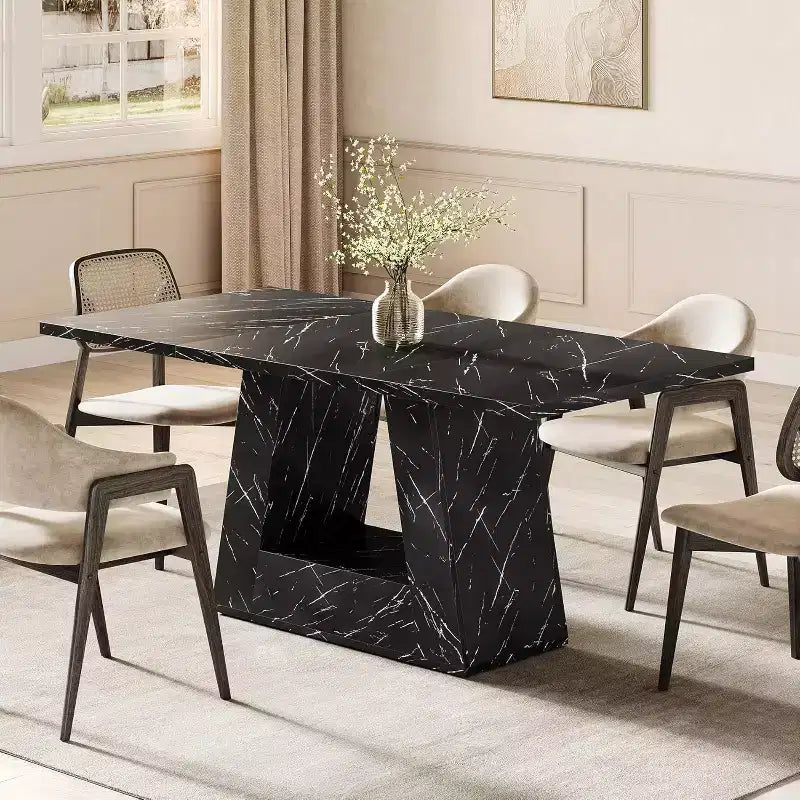 Table à manger de 160 cm pour 4 à 6 personnes avec plateau en faux marbre noir et pied piédestal triangulaire