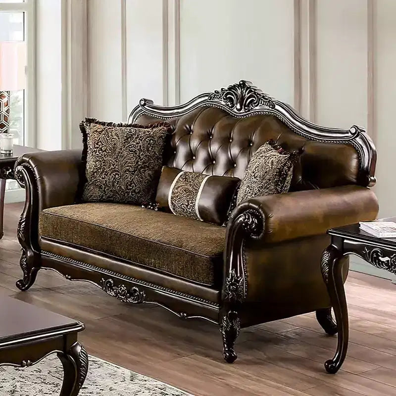 Causeuse traditionnelle 73 po avec garniture cloutée et coussins décoratifs – Brun