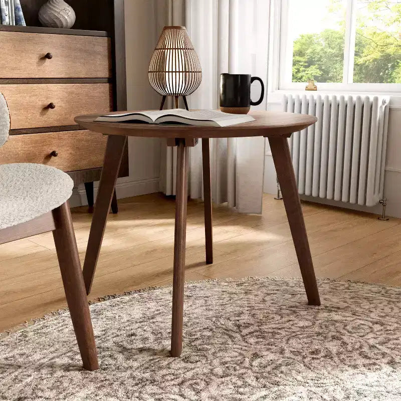 Table d'appoint ronde de 23 pouces de style moderne du milieu du siècle - Noyer